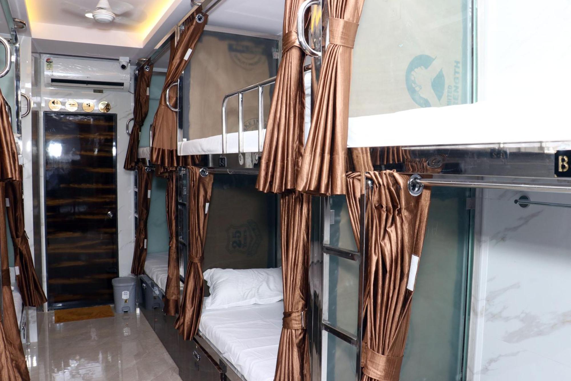 Hotel Comfy Inn Bombaim Exterior foto